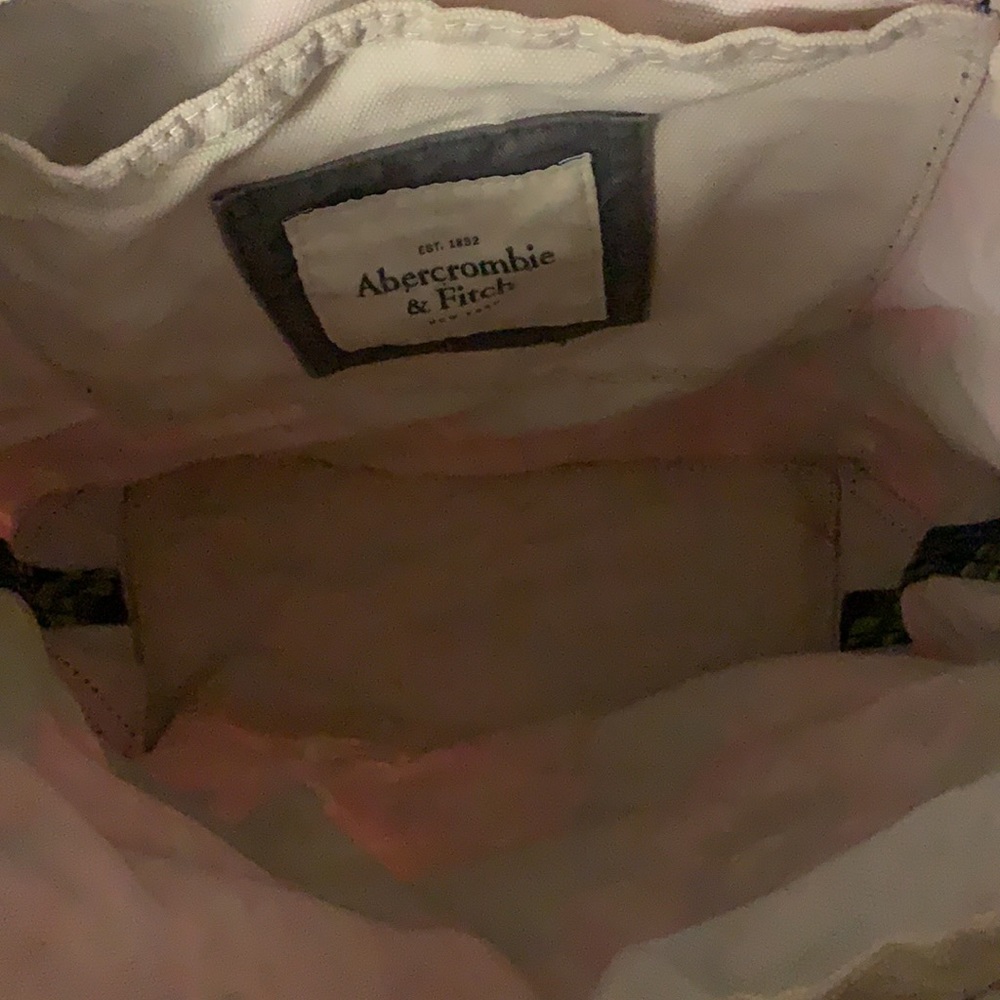 A&F Tote - Picture 5 of 6